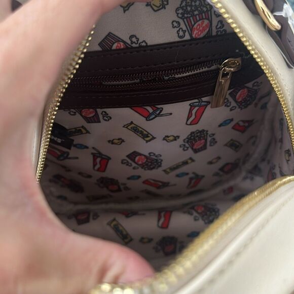 NWT Gremlins movie gizmo plush backpack super cute Warner Brothers bros. - Picture 9 of 9